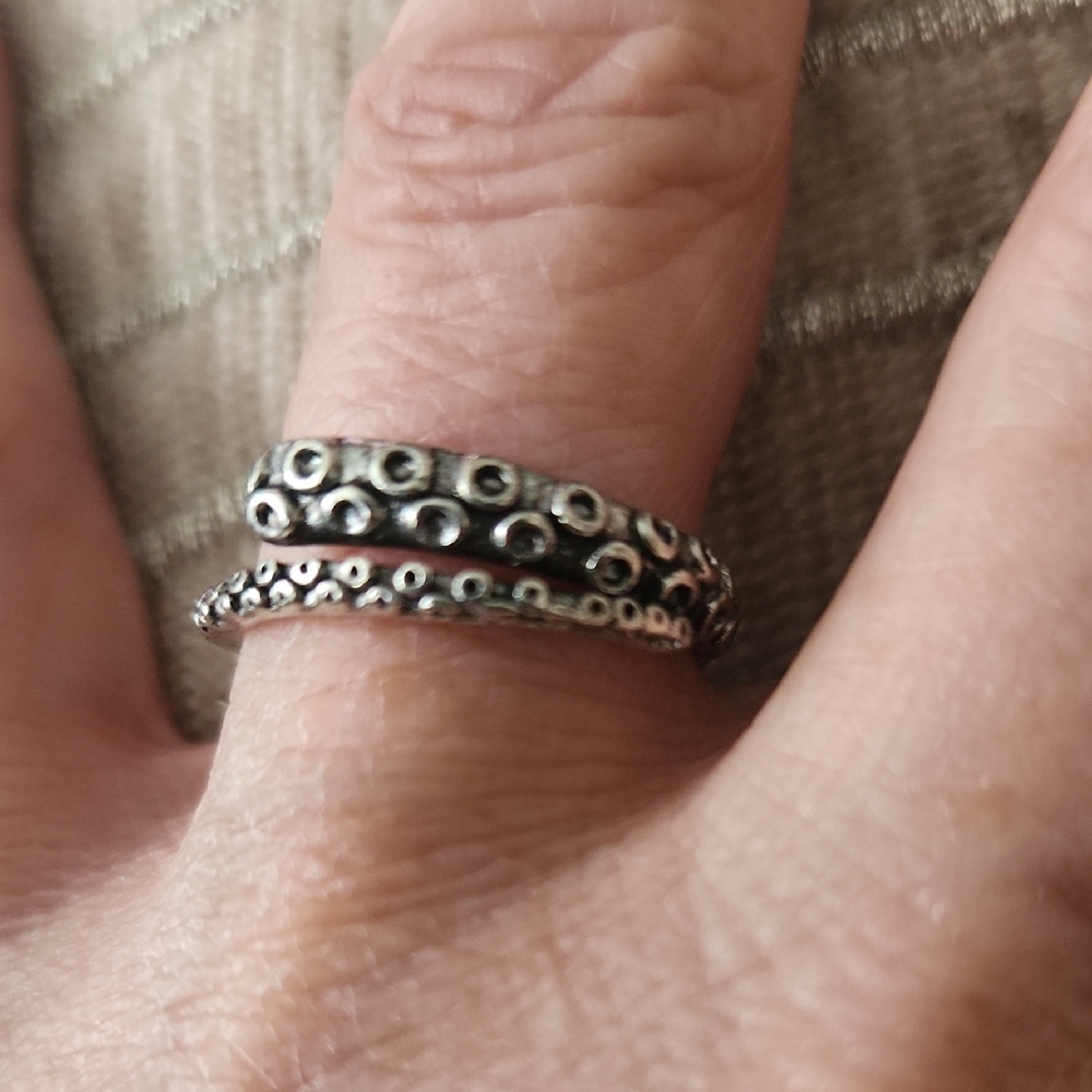 🎄5/$30 Octopus Ring